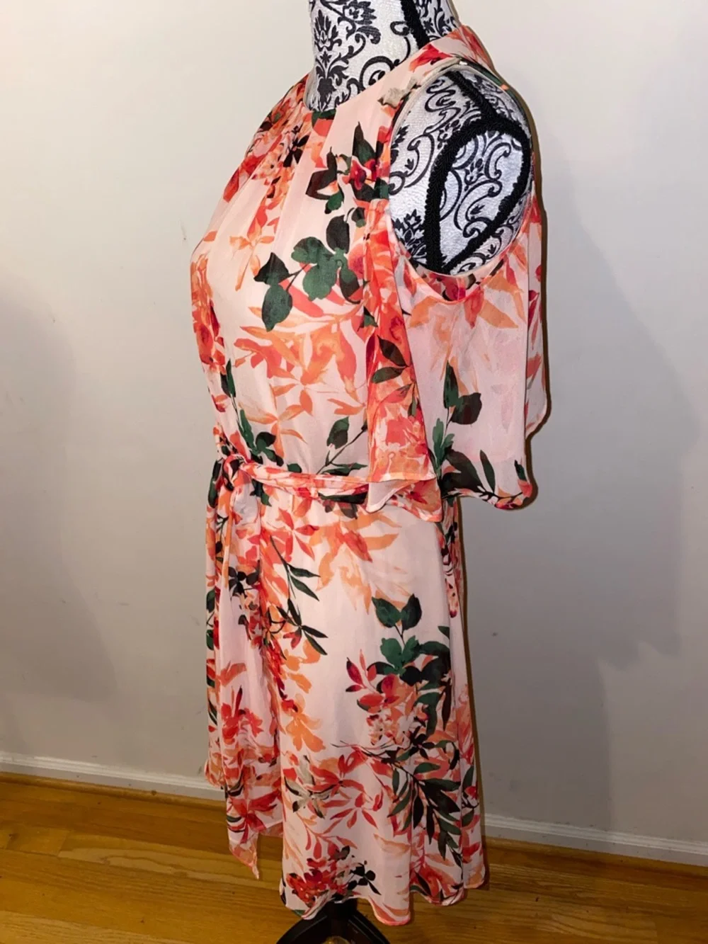 Calvin Klein Irmina Peach-Pink Floral Cold-Shoulder Belted Mini Dress Size 2 - Picture 7 of 16